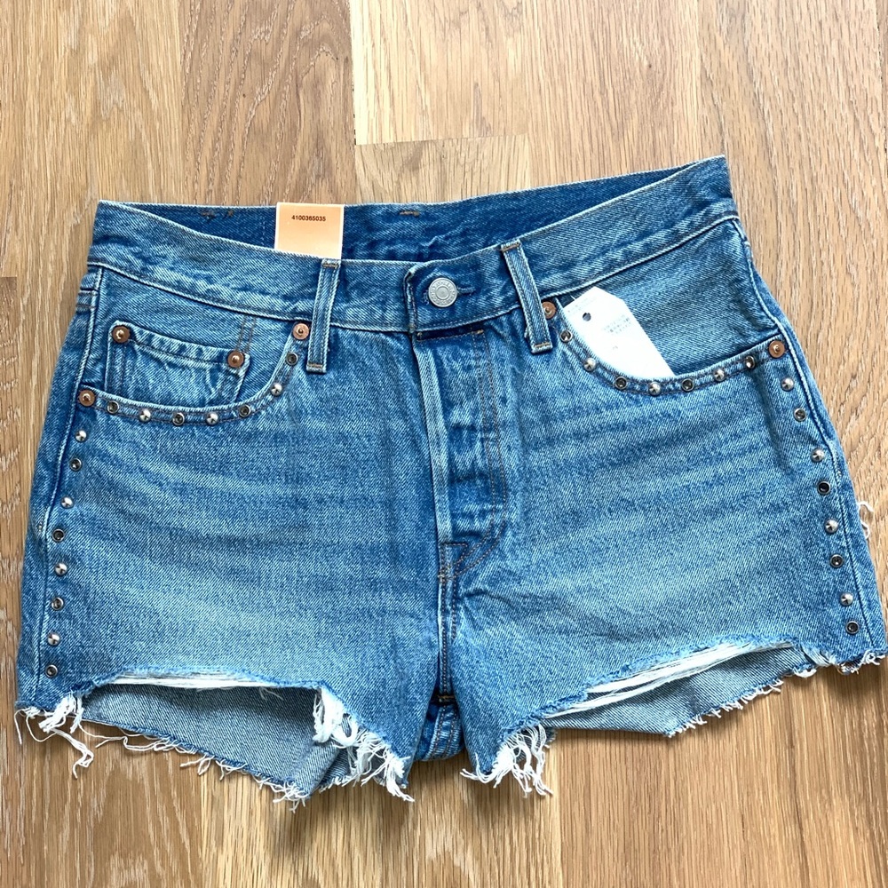 Levi’s 501~ *Studded Detail, Jean Shorts. Sz 27. NWT - Picture 6 of 7